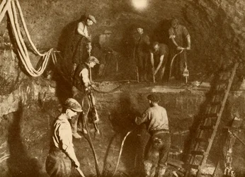 Au travail sur le nouveau tunnel de Mersey, vers 1930