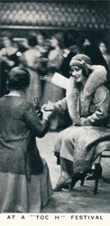 À un festival de Toc H, 1934 1937
