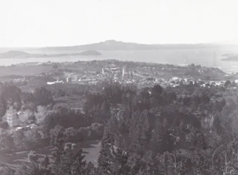 Auckland, depuis Mount Eden, fin 19e-début 20e siècle