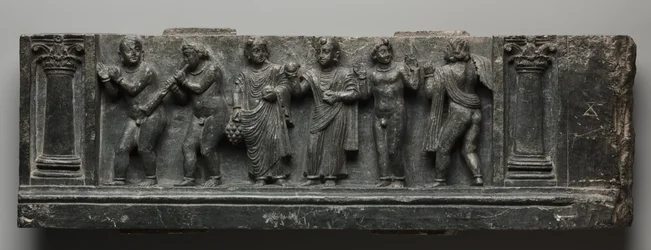 Relief bacchanal, 1-100
