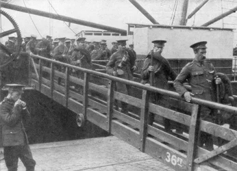 Troupes britanniques débarquant en France, 7 août 1914