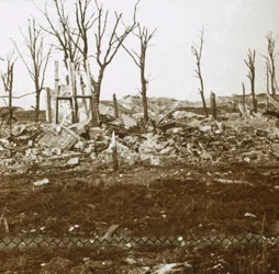 Près du fort de Tavannes, Verdun, nord de la France, vers 1914-1918