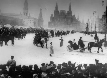 Gare routière au monastère de Strastnoy, Moscou, Russie, vers 1900-1905