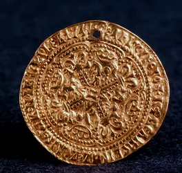 Pièce Korabelnik du Tsar Ivan III Avers : croix fleurie, 1471-1490