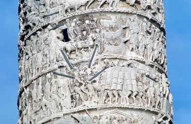 Colonne de Marc Aurèle, détail, Piazza Colonna, Rome