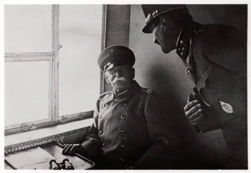Le comte Zeppelin et le capitaine Macher à bord du Zeppelin L30, 1916, 1933