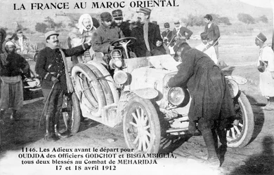 Départ pour Oudjda des officiers blessés..., 20ème siècle