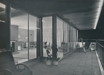 Détails de la maison à plusieurs étages de Richard J. Neutra