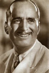 Douglas Fairbanks, acteur, scénariste, réalisateur et producteur américain