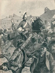 Dragons et Highlanders dispersant les émeutiers à Belfast