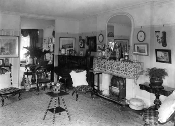 Salon édouardien, 1909
