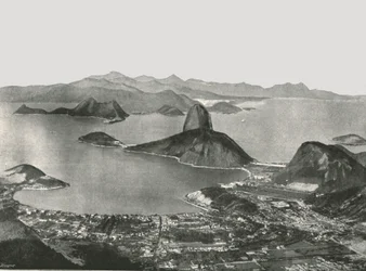 Entrée de la baie depuis le sommet du Corcovado, Rio de Janeiro, Brésil, 1895