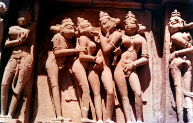 Sculpture érotique, temple hindou, Khajuraho, Inde, 950 - 1050