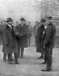 Le président français Raymond Poincaré rencontrant le général Joseph Joffre, 1914