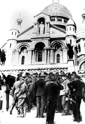 Soldats allemands devant le Sacré-Cœur, Montmartre, Paris, 10 octobre 1940