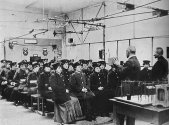 Femmes allemandes formées comme conductrices de tramway à Berlin, 1915