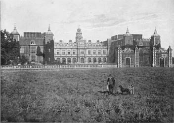 Hatfield House, façade sud, vers 1896