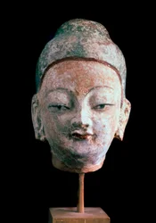 Tête de Bouddha, des ruines de l
