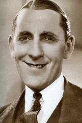 Jack Hulbert, acteur britannique, 1933