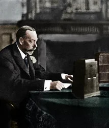 Le roi George V s