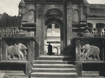 Monastère dans le temple de la dent sacrée Dalada Maligawa Vihara, Kandy, 1926