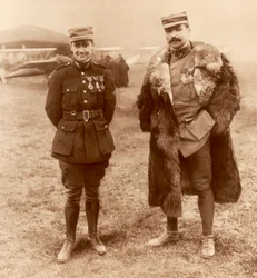 Lieutenant Georges Guynemer et Capitaine Félix Brocard, pilotes de chasse français, 5 février 1916