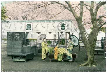 Stand de déjeuner dans un parc public, Japon, 1904