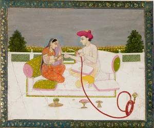 Homme et femme avec un narguilé