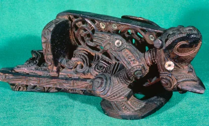 Proue de canoë maori, Nouvelle-Zélande