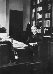 Marie Curie, physicienne franco-polonaise, 1925