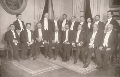 Le maréchal Hermes da Fonseca avec ses secrétaires d