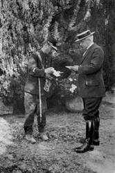 Maurice Maeterlinck, dramaturge, poète et essayiste belge, 1915
