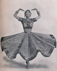 Mlle Ruth St. Denis dans sa remarquable danse indienne à l