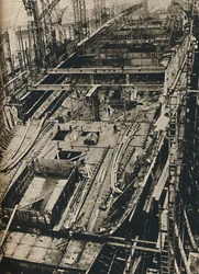 Plus de 1 000 pieds de long. Coque du Queen Mary aux premiers jours de sa construction, 1930-1934, 1936