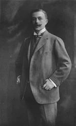 M. A. M. Singer, 1911