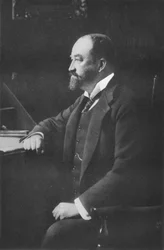 M. John Barrow, 1911