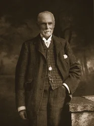 M. W H Smith, 1911