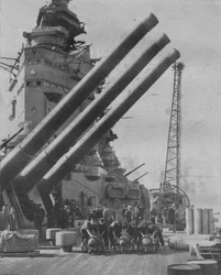 À bord du H.M.S. Nelson, membres de la division sud-africaine du RNVR, 1941