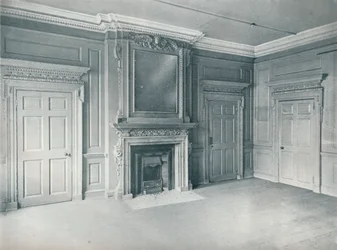Salle lambrissée, début du XVIIIe siècle, 26, Hatton Garden, 1907