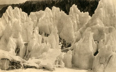 Passage du glacier Rongbuk Est, vers 1918-1939