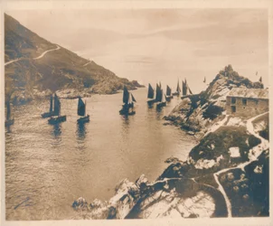 Port de Polperro et rochers de Peak