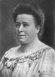 Portrait de femme, probablement la grand-mère de Walter Nurnberg, Allemagne 1910 (retouché)