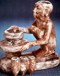 Potier tournant des vases sur une roue, Égyptien ancien, Ancien Empire, 5ème dynastie 2565-2420 av. J.-C.