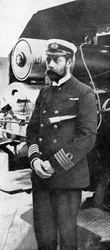 Le prince George en tant que capitaine dans la Royal Navy, vers 1900-1920, 1936