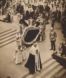 La Reine Mary Part, 12 mai 1937