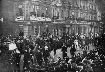 Procession funéraire de la reine Victoria traversant Londres, 1901