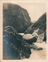 Rochers à Newquay, 1927