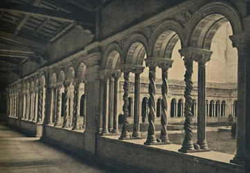 Rome - Saint-Paul-hors-les-Murs - Cloître du Monastère des Moines Bénédictins
