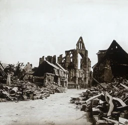 Ruines, Craonne, nord de la France, vers 1914-1918