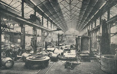 Scène dans un atelier de chaudières, vers 1917